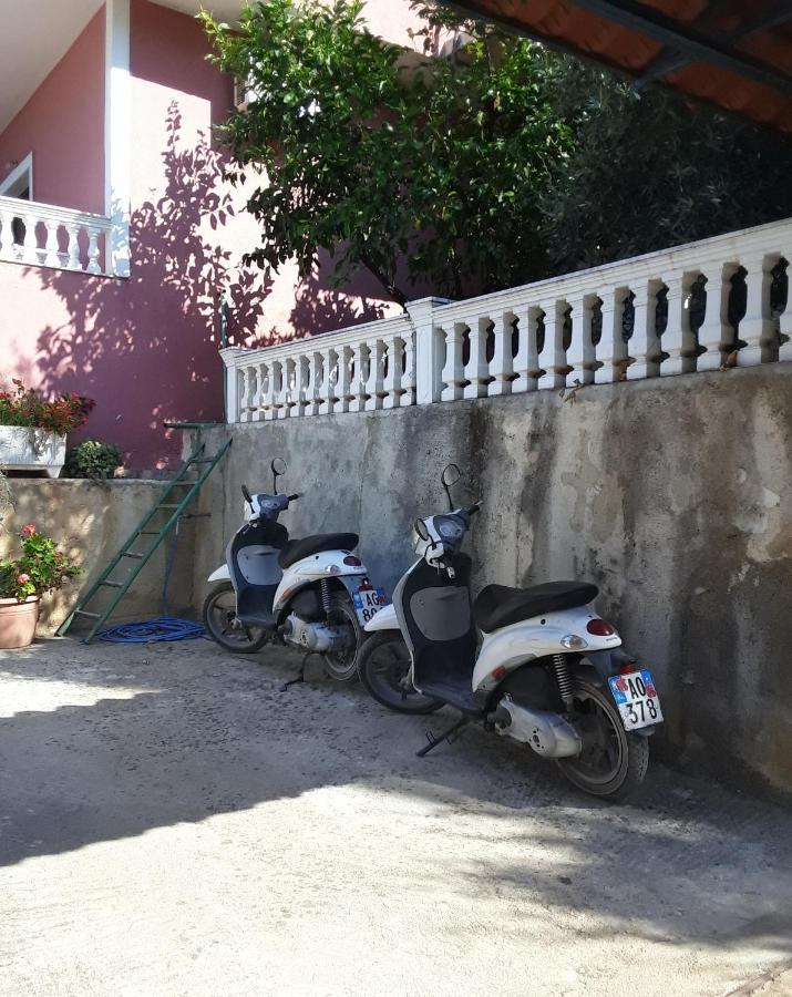 Vila Jakupi Διαμέρισμα Σαράντα Εξωτερικό φωτογραφία